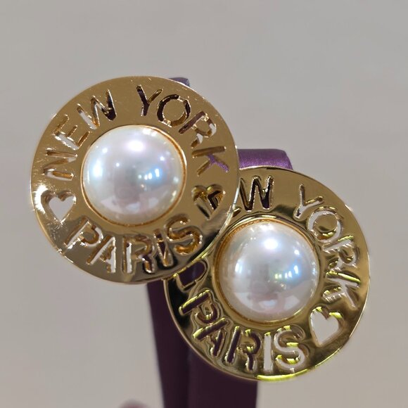 Rare Vintage 1976 Carolee New York Paris Pearl Cabochon Gold Round Clip Earrings - Picture 12 of 13